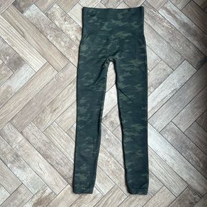 SPANX Look at Me Now Seamless Leggings in Camo Green